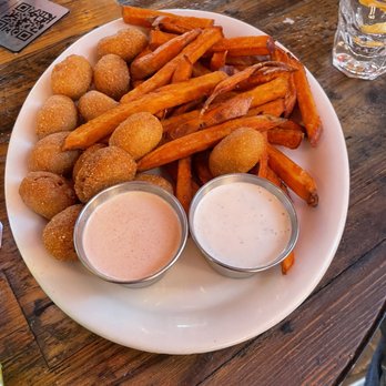 Fibbar MaGees - Jalapeno poppers, Sweet Potato Fries - Irish Pub Near Me - Sunnyvale, California
