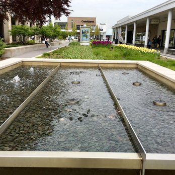 Aesop - Outside Mall - Cosmetics & Beauty Supply Near Me - Oak Brook, Illinois