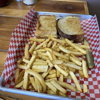 Estero Cafe - Grill Cheese and French Fries - Breakfast & Brunch Near Me - Valley Ford, California Estero Cafe - Grill Cheese and French Fries - Breakfast & Brunch Near Me - Valley Ford, California