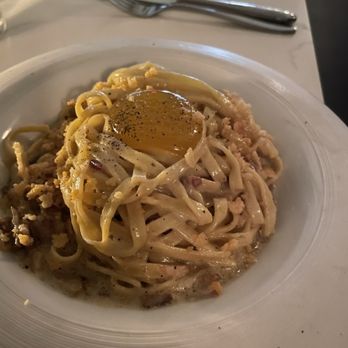 Issabella's - Mediterranean Near Me - Miami Beach, Florida