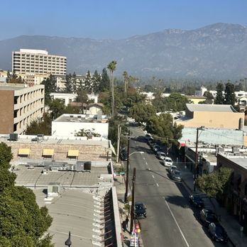 Pasadena Hotel & Pool - View from room 605 - Hotels Near Me - Pasadena, California