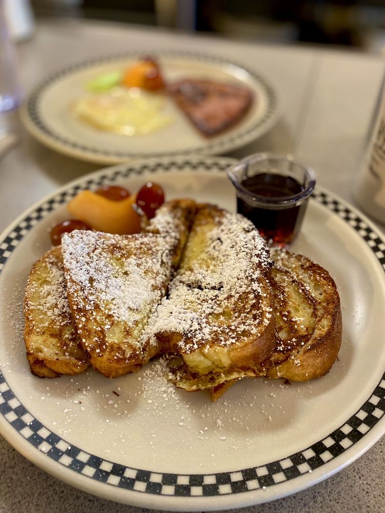 Hallie's Diner Hallie's Diner