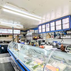 Ardick Seafood - Inside