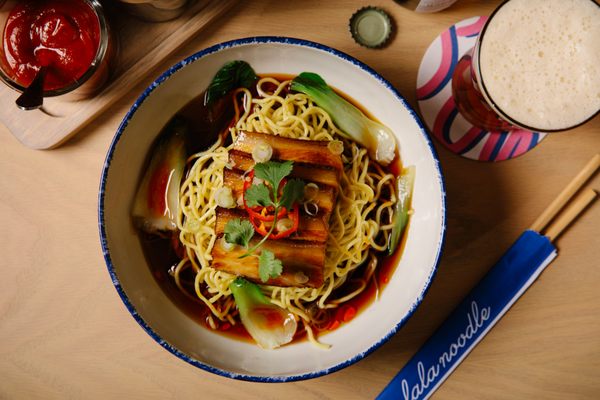 La La Noodle by null