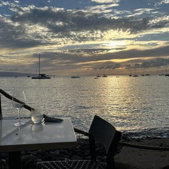 Honu Oceanside - View - Seafood Near Me - Lahaina, Hawaii Honu Oceanside - View - Seafood Near Me - Lahaina, Hawaii