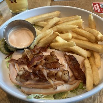Uinta Brewing - Turkey Bacon sandwich sans cheese and bun with fries and fry sauce!! Absolutely delicious!!! - Breweries Near Me - Salt Lake City, Utah Uinta Brewing - Turkey Bacon sandwich sans cheese and bun with fries and fry sauce!! Absolutely delicious!!! - Breweries Near Me - Salt Lake City, Utah