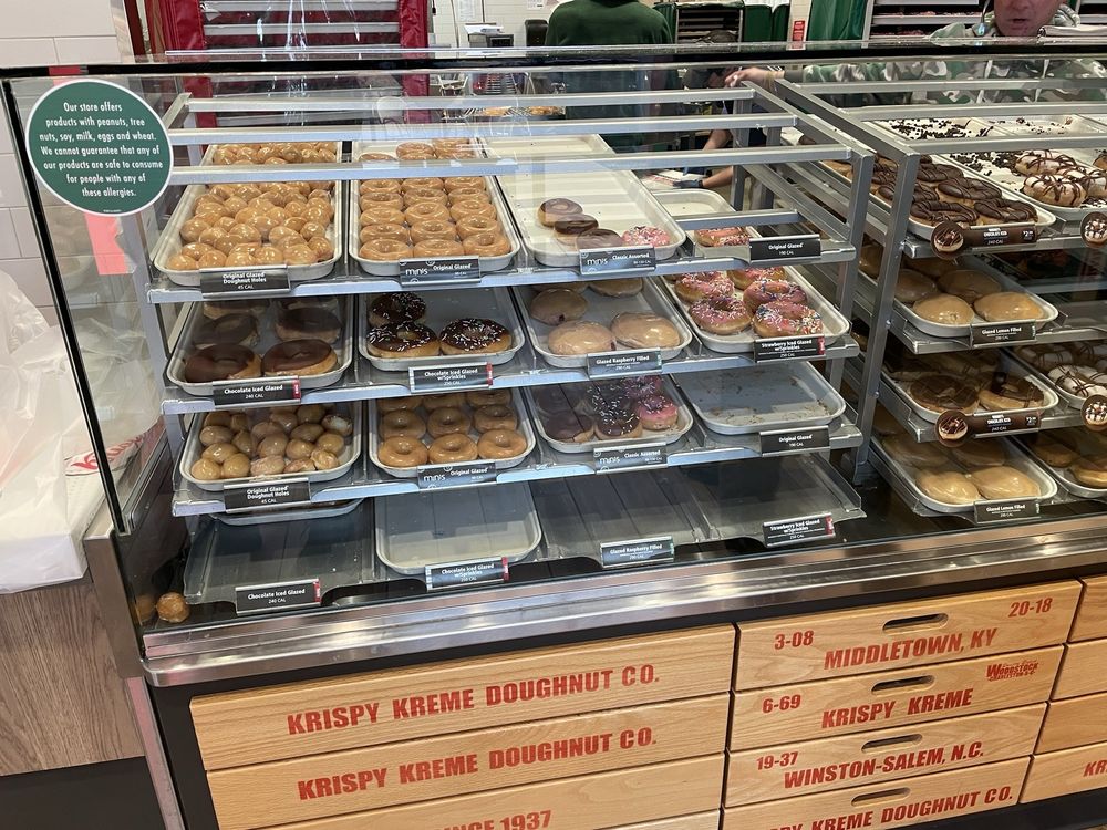 KRISPY KREME Updated September 2024 37 Photos & 61 Reviews 13319