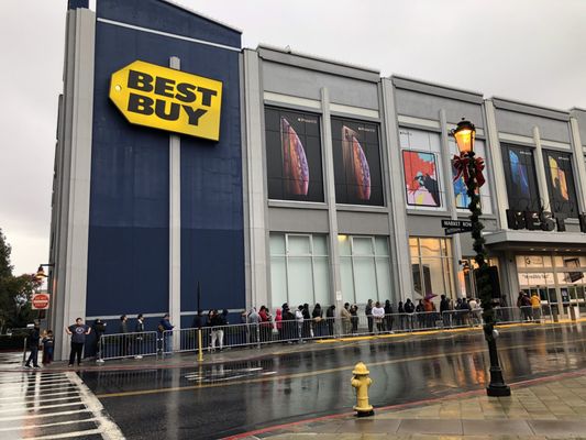 Best Buy Updated Covid 19 Hours Services 120 Photos 481 Reviews Electronics 3090 Stevens Creek Blvd West San Jose San Jose Ca Phone Number Yelp
