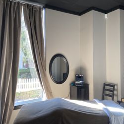  Blue Water Massage  - Treatment Room