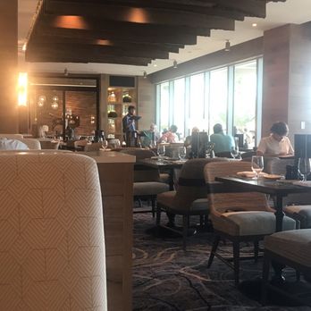 Drift - Opal Sol - Seating area has tables and booths and High tables too - Seafood Near Me - Clearwater, Florida