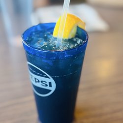 Water, ice and lemon
