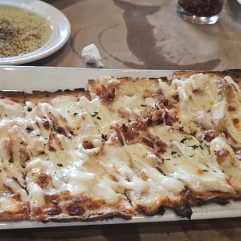Papa Vinos Italian Kitchen - Chicken, Bacon and Ranch Flatbread. - Italian Near Me - Warsaw, Indiana Papa Vinos Italian Kitchen - Chicken, Bacon and Ranch Flatbread. - Italian Near Me - Warsaw, Indiana