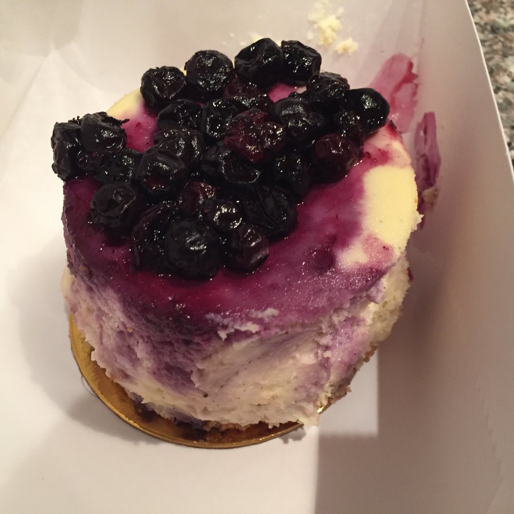 Magnolia Bakery - Blueberry chesecake - Bakeries Near Me - Chicago, Illinois Magnolia Bakery - Blueberry chesecake - Bakeries Near Me - Chicago, Illinois