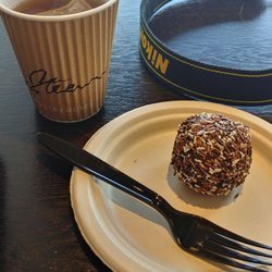 Lagkagehuset - Tea and a rum ball. Mmmm