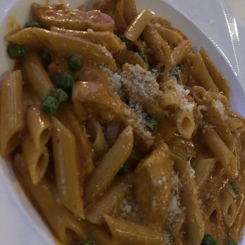 Novelli - Penne vodka with grilled chicken. - Italian Near Me - Wayne, New Jersey