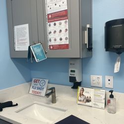 Pediatrics R US - Supplies and handwashing area