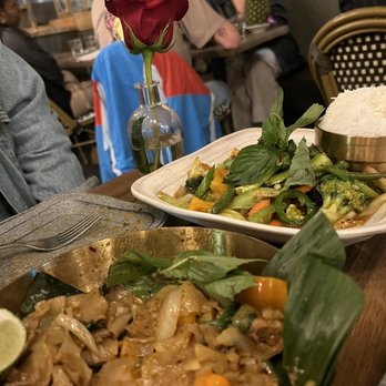 Lemongrass Brooklyn - Noodle Mao - Thai Near Me - Brooklyn, New York Lemongrass Brooklyn - Noodle Mao - Thai Near Me - Brooklyn, New York