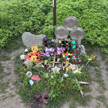 Where The Music Died - Memorial at crash site - Landmarks & Historical Buildings Near Me - Clear Lake, Iowa Where The Music Died - Memorial at crash site - Landmarks & Historical Buildings Near Me - Clear Lake, Iowa