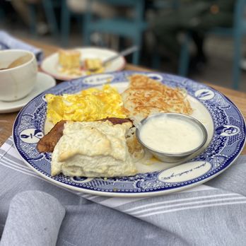 Founding Farmers DC - American Near Me - Washington, DC, District of Columbia