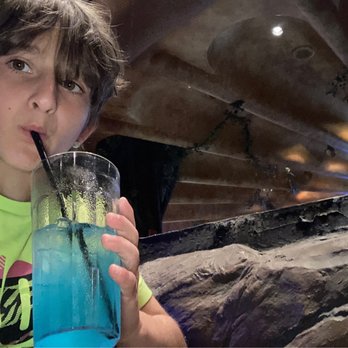 Rainforest Cafe - American Near Me - Edison, New Jersey Rainforest Cafe - American Near Me - Edison, New Jersey