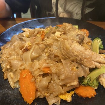 Anchor Bay Thai Kitchen - Pad see ew. Chicken was fresh and the sauce wasn't too sweet. It was perfect. - Thai Near Me - Gualala, California Anchor Bay Thai Kitchen - Pad see ew. Chicken was fresh and the sauce wasn't too sweet. It was perfect. - Thai Near Me - Gualala, California