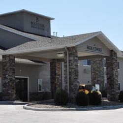 Boulders Inn & Suites - Entrance