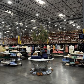 VICI Outlet - Women's Clothing Near Me - Fairfield, California VICI Outlet - Women's Clothing Near Me - Fairfield, California