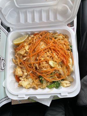 Aunty Pon's Thai Food Truck by null