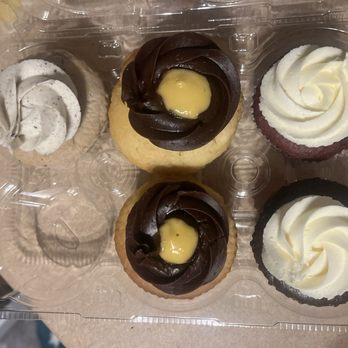 Cakes By Ashton - Can you say delicious cupcakes? - Bakeries Near Me - Strasburg, Virginia