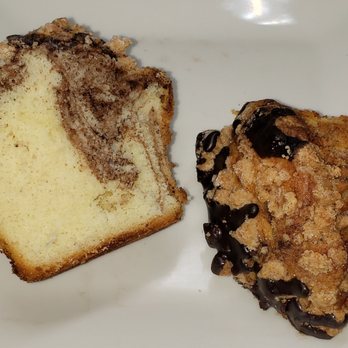 Sweet Surrender Bake House - Marble Muffin: very fresh, decent flavor without added butter or toasting. - Desserts Near Me - Levittown, New York