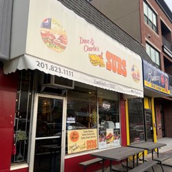 Dave and Charlie’s - Entrance