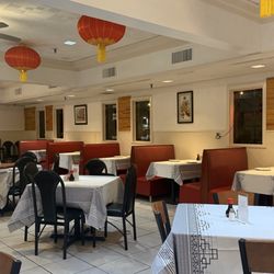 Szechwan Kitchen - Dining room 2