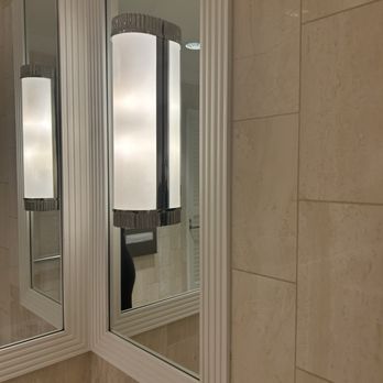 Bar Pendry - Bathroom tiles - Lounges Near Me - Newport Beach, California