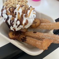 Tocumbo Ice Cream - Single churros sundae