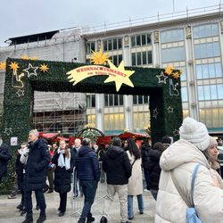 Weihnachtsmarkt am Kölner Dom