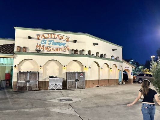 El Tiempo Cantina by null