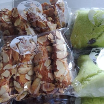 Manmi Bakery - Almond cookies and sponge cakes with red bean - Bakeries Near Me - Garden Grove, California