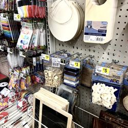 Dollar General - Arts+Crafts