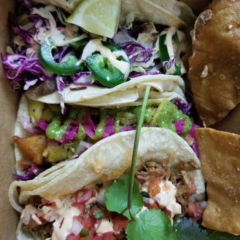 Casero Kitchen Table - Tacos: brisket (top), white fish (mid), pulled pork (bot) - Mexican Near Me - Owen Sound, Ontario Casero Kitchen Table - Tacos: brisket (top), white fish (mid), pulled pork (bot) - Mexican Near Me - Owen Sound, Ontario