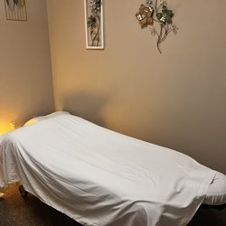 D Best Massage & Head Spa - Massage Room