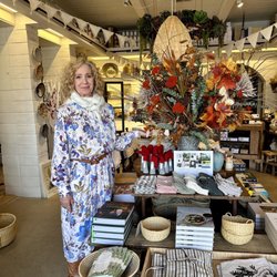 DIANI Living - Cynthia and her autumn centerpiece