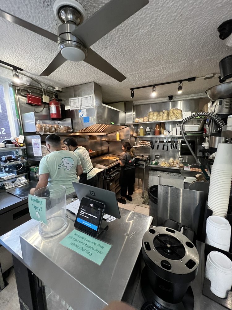 Mike & Patty's - Bay Village