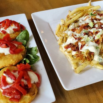 Fat Patties - Fried green tomatoes and blue cheese fries. Delicious! - Burgers Near Me - Port Royal, South Carolina Fat Patties - Fried green tomatoes and blue cheese fries. Delicious! - Burgers Near Me - Port Royal, South Carolina