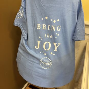 Nothing Bundt Cakes - T-shirt for sale - Bakeries Near Me - Orlando, Florida Nothing Bundt Cakes - T-shirt for sale - Bakeries Near Me - Orlando, Florida