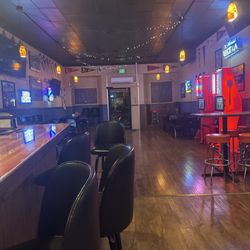 Long's Sports Pub - 2 dart boards 11 stools 6 tables and door