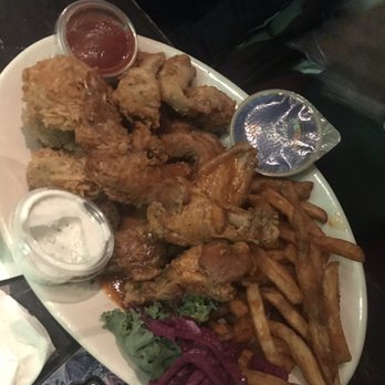 Footprints Cafe - Wings platter with cold fries - Caribbean Near Me - Brooklyn, New York