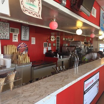De Dee's Dairy - Ice Cream & Frozen Yogurt Near Me - Niagara Falls, New York De Dee's Dairy - Ice Cream & Frozen Yogurt Near Me - Niagara Falls, New York