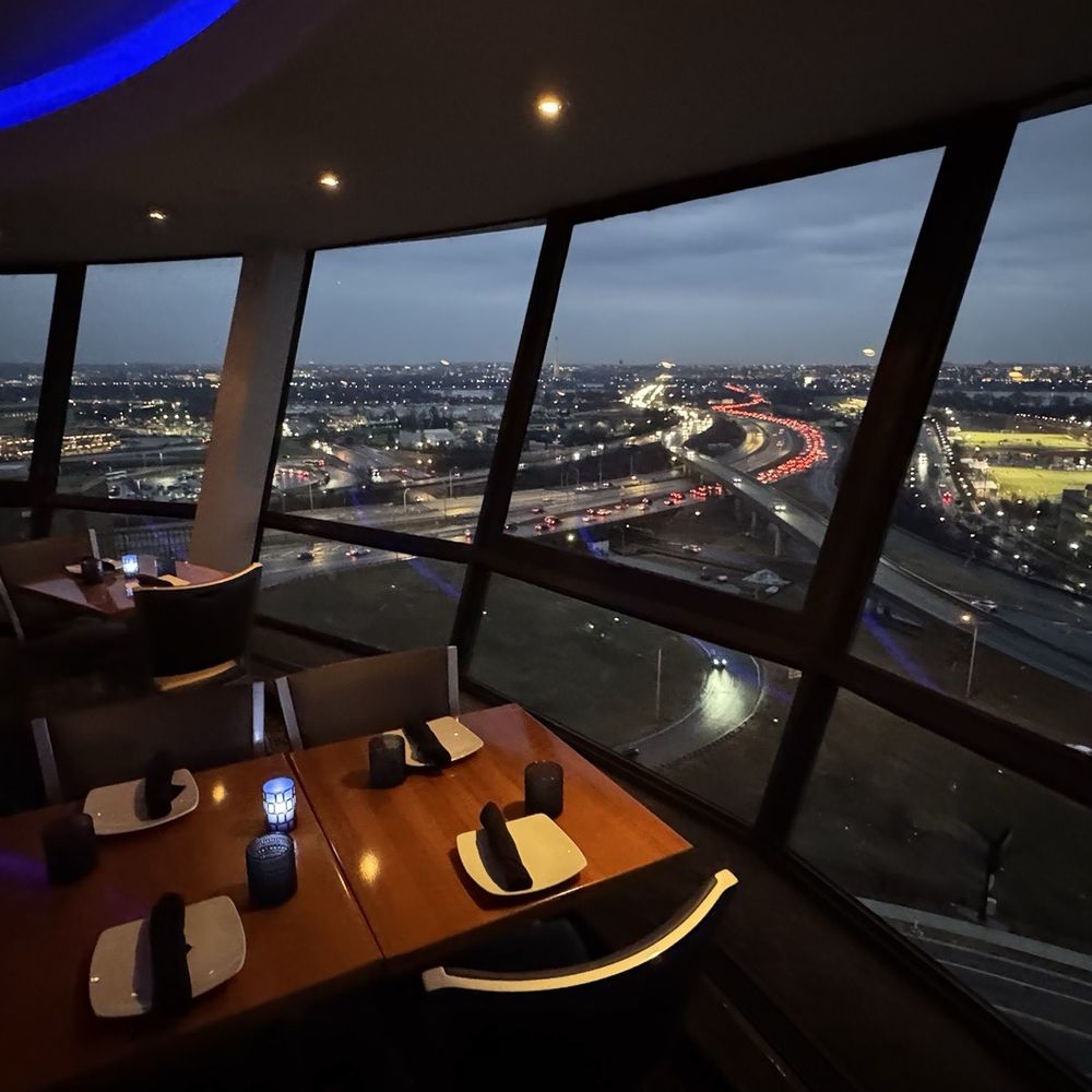 Skydome Restaurant - Lounges Near Me - Arlington, Virginia