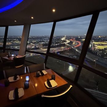 Skydome Restaurant - Lounges Near Me - Arlington, Virginia