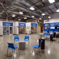 Discovery Storage Center - Inside Discovery Storage Centers Lobby